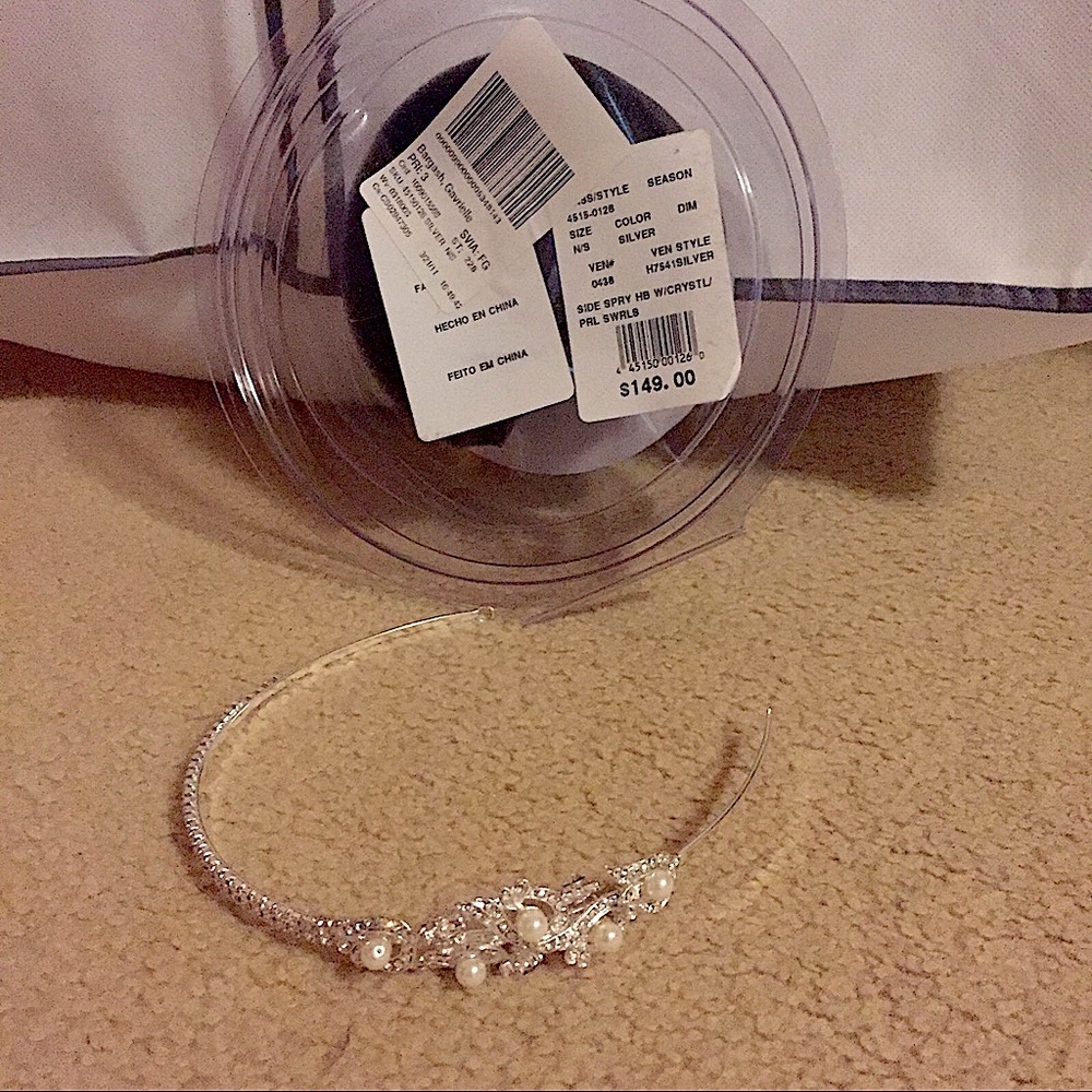 NWT David’s Bridal Wedding Headband/Headpiece